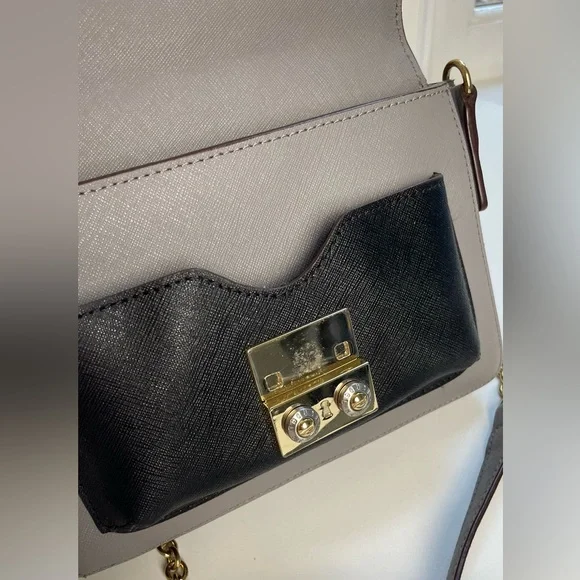 EUC Henri Bendel Crossbody - Picture 5 of 13